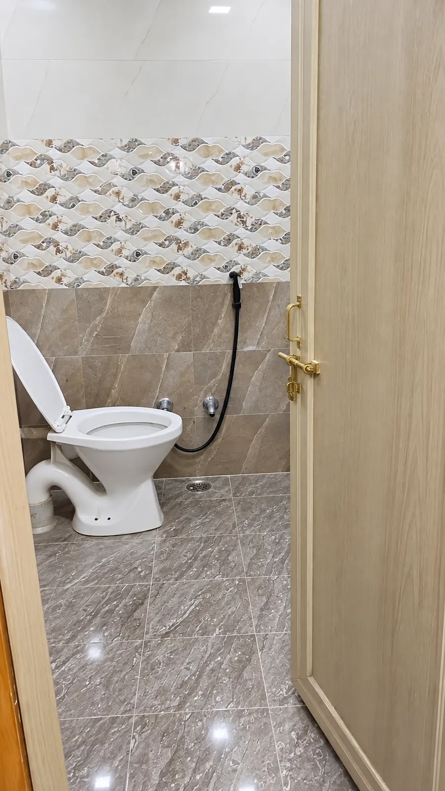 Western-style bathroom at Gwalior Sindhia Bhavan